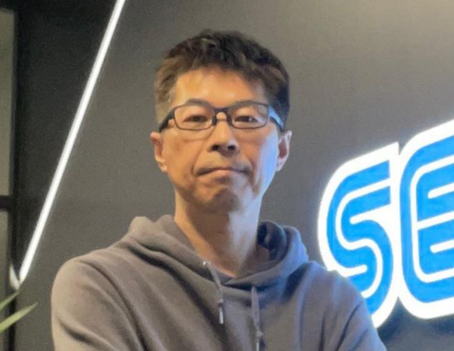 高柳 智朗 氏
